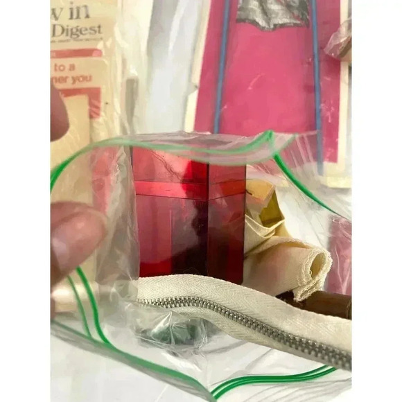 VTG Lot Collectible Sewing Crafting DIY Accessories Trim Pin Cushion - Picture 9 of 10